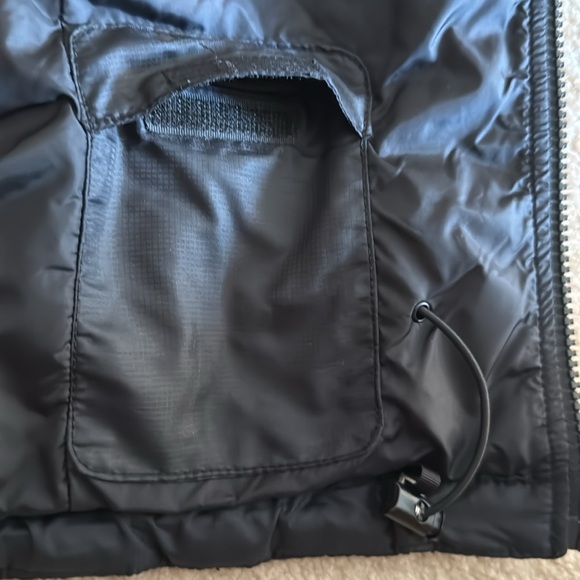 Cute quilted NF vest - Picture 5 of 6